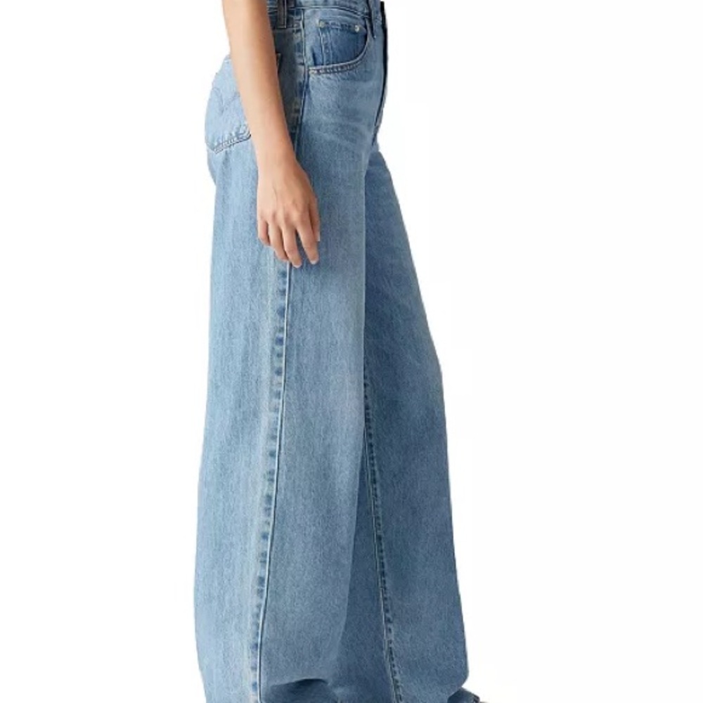 Levi's Women's Cinch-Waist Lightweight Baggy Jeans - Picture 3 of 5